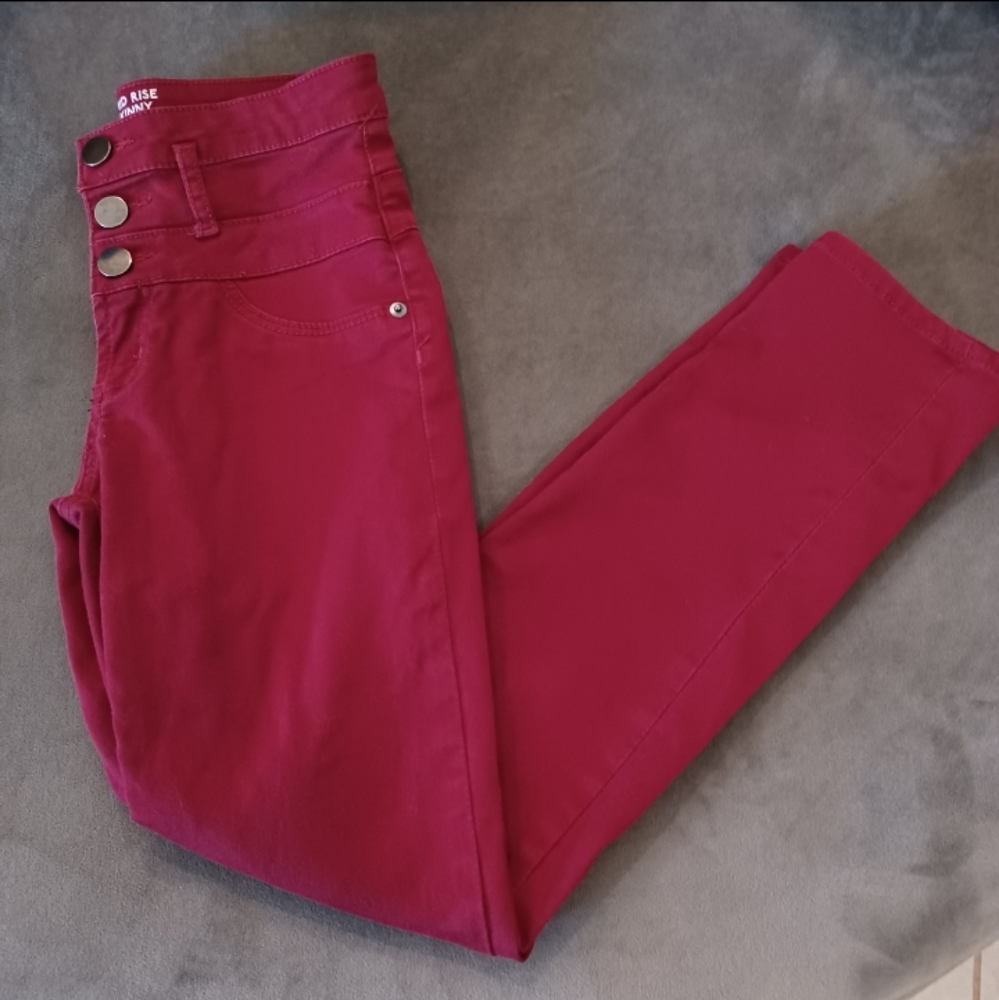 No Boundaries Mid Rise Skinny Jeans